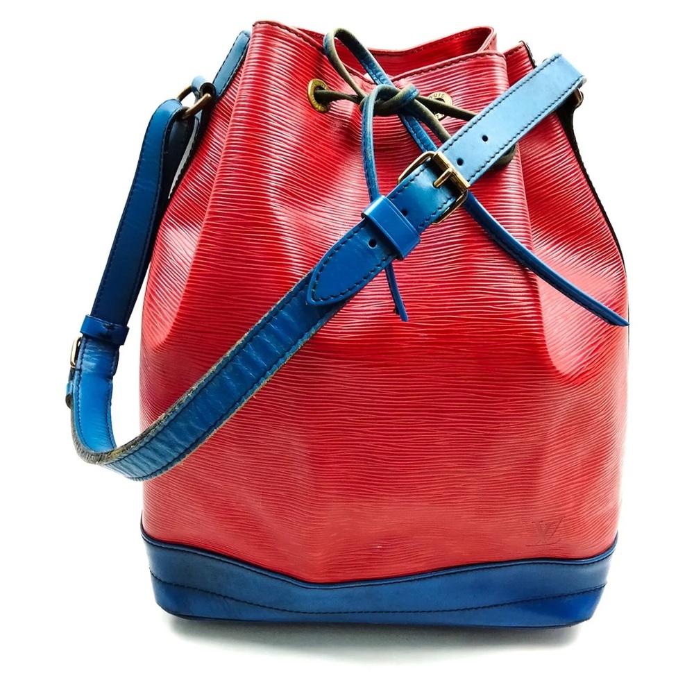 Louis Vuitton LV Shoulder Bag  Noe Red Epi